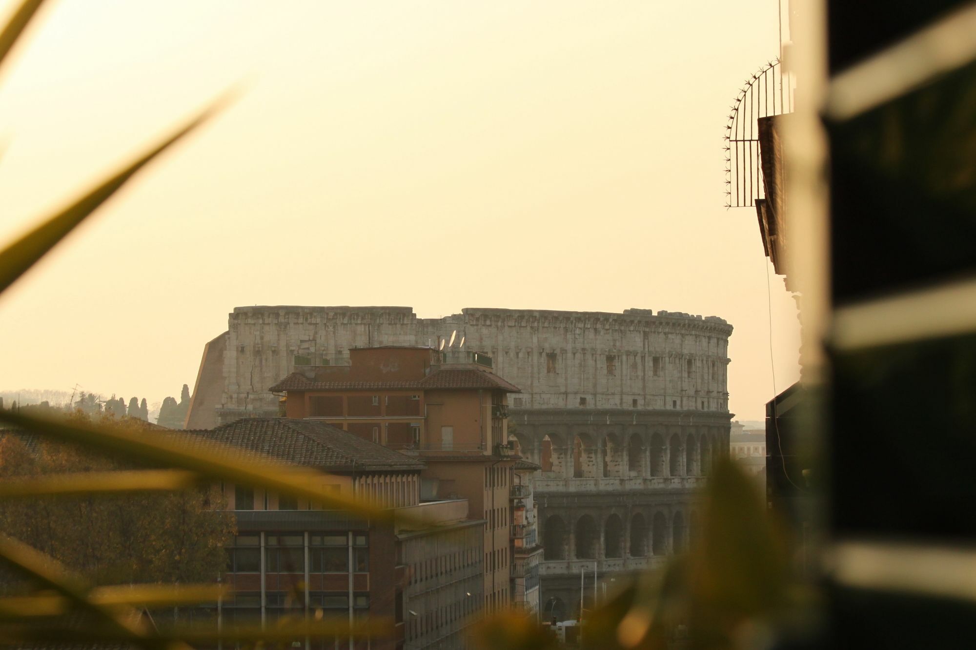 Colosseo Panorama By Ghor Рим Екстериор снимка